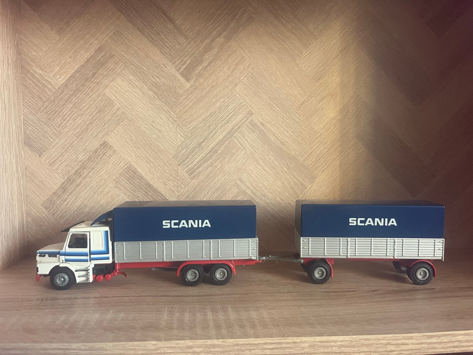 TEKNO zeldzame Scania 142H vrachtwagen - Tekno Holland, Overige merken, 1:32 tot 1:50, Ophalen of Verzenden, Zo goed als nieuw