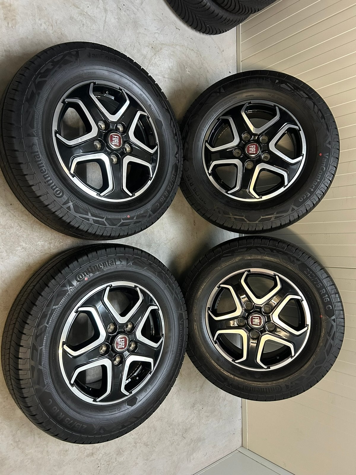 Fiat Ducato Heavy 16 inch 5x130 Continental 2023, Auto-onderdelen, Banden en Velgen, Ophalen, Fiat, 16 inch, Banden en Velgen