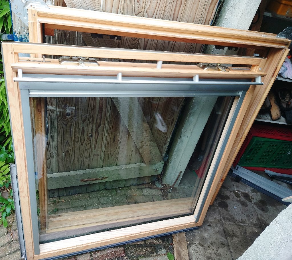 Velux dakraam S06 (114 x 118 cm) zo goed als nieuw, Doe-het-zelf en Verbouw, Ophalen, 80 tot 120 cm, 80 tot 120 cm, Zo goed als nieuw