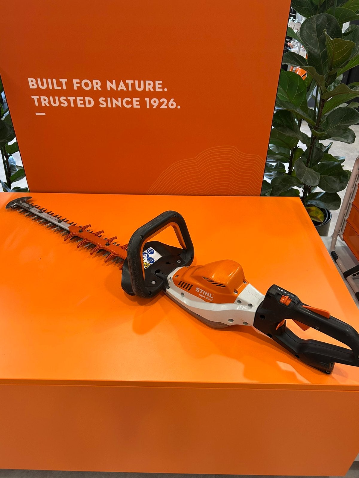 STIHL HSA 94R 60cm accu heggenschaar, Ophalen of Verzenden, Gebruikt, Accu