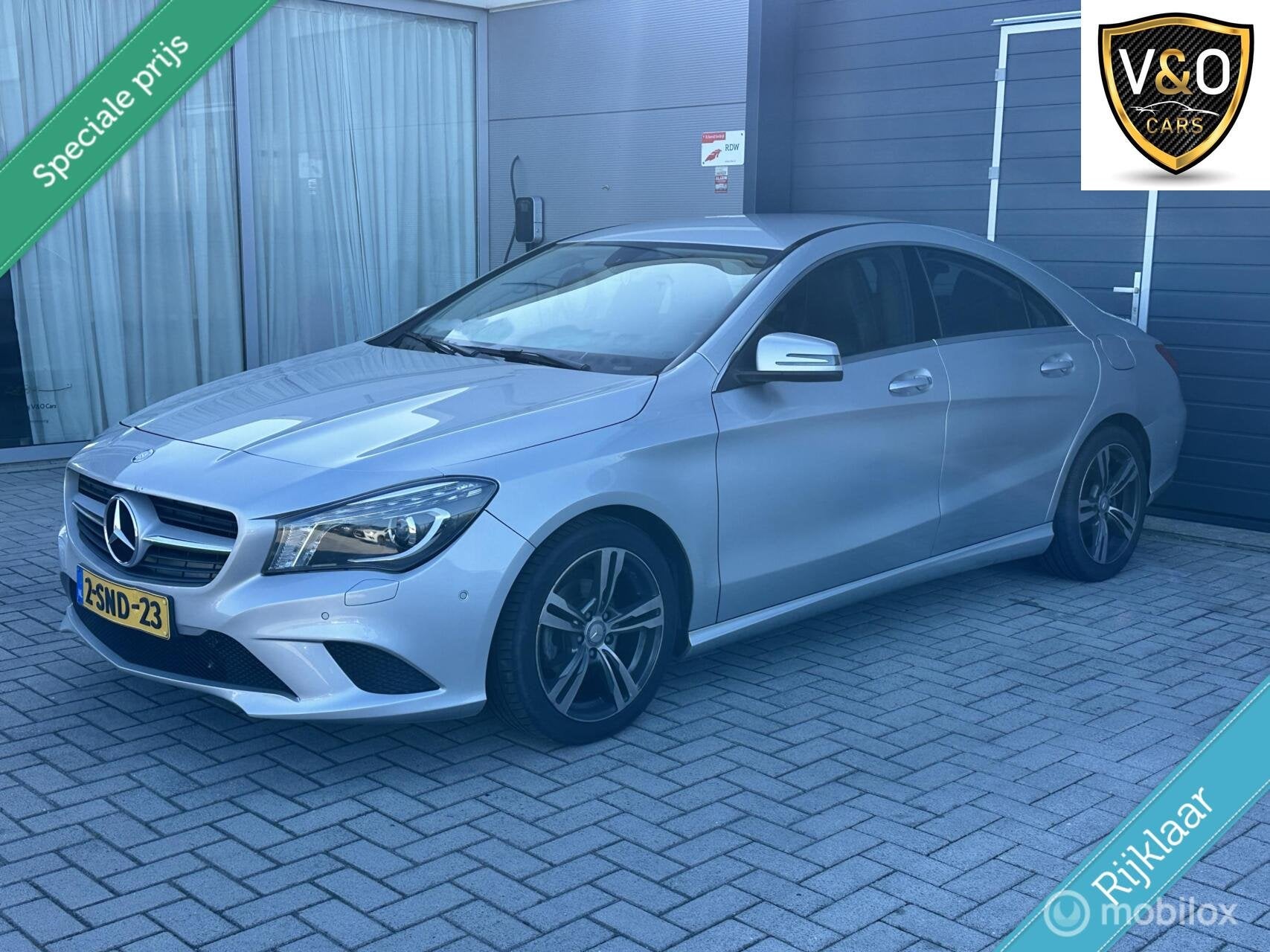 Mercedes CLA-klasse 180 BlueEFF. Edition !NETTE AUTO!, Voorwielaandrijving, CLA, Gebruikt, 4 cilinders
