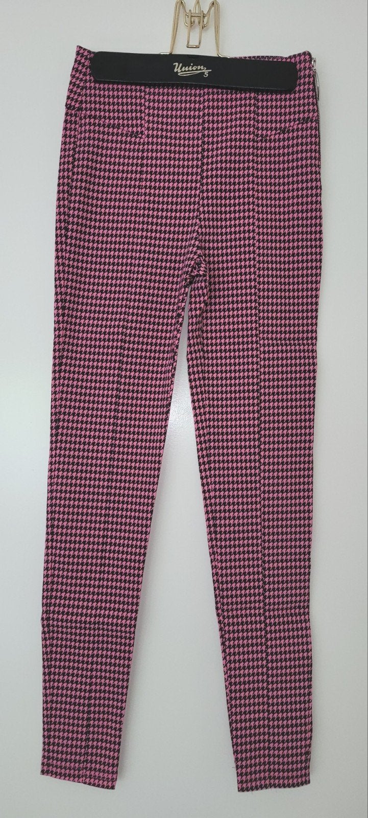 Nieuwe roze/zwarte pied-de-poule broek met ritsdetails, Verzenden, Nieuw, Bershka, Roze
