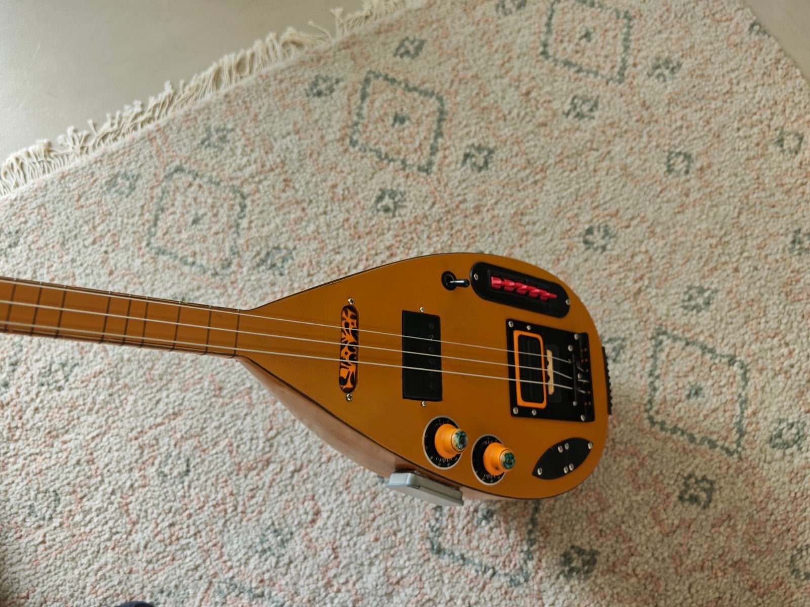 Bassaz elektrisch vintage, Ophalen of Verzenden, Zo goed als nieuw
