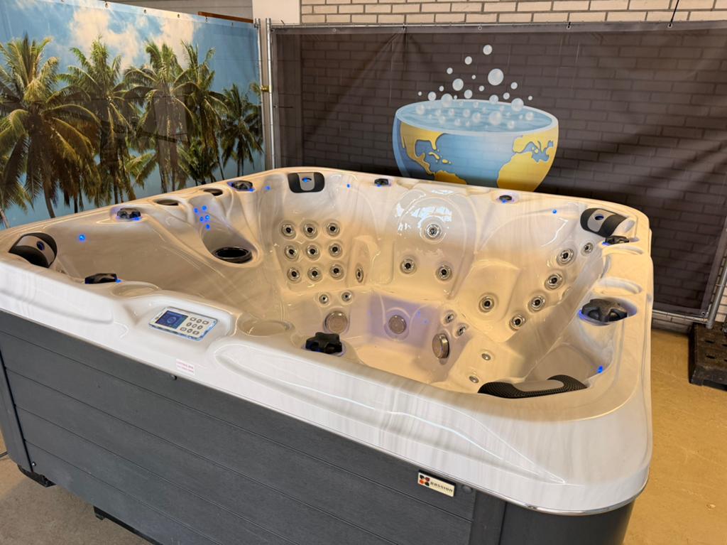 Passion spa The Joy 7 persoons Balboa Bluetooth audio, Tuin en Terras, Bubbelbaden en Hottubs, Ophalen, Zo goed als nieuw, Filter
