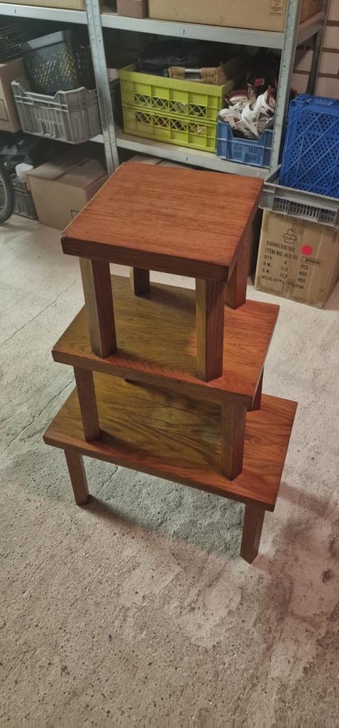Robuuste houten bijzettafeltjes / nesttafels / mimiset, Ophalen, Minder dan 45 cm, Minder dan 55 cm, Gebruikt