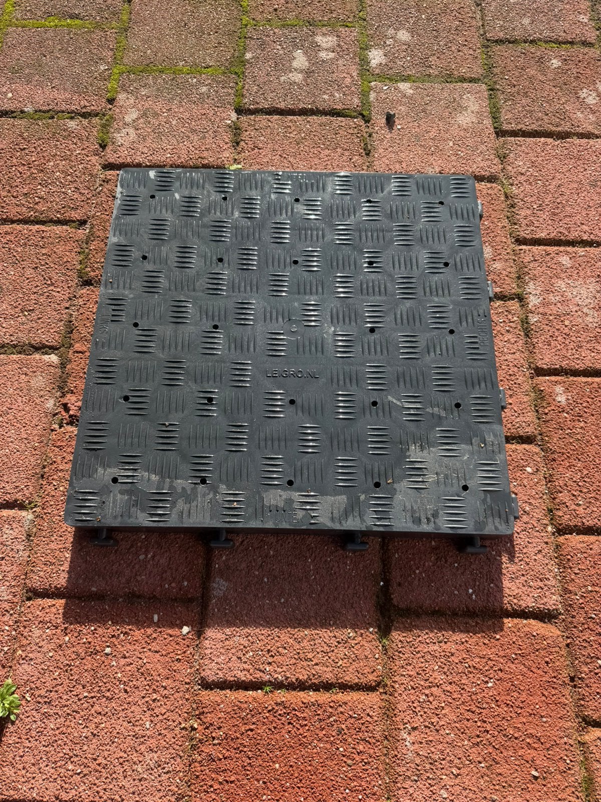 Kunststof tegeles 50x50, 100 stuks., Ophalen, Zo goed als nieuw