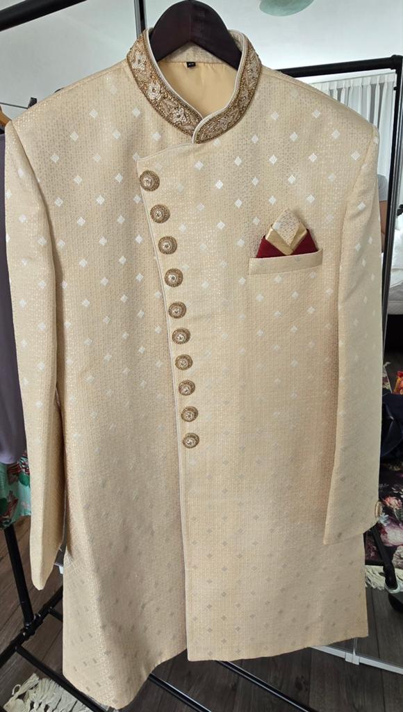Traditionele Indiase Sherwani - Maat 44, Onbekend, Beige, Overige maten, Ophalen of Verzenden