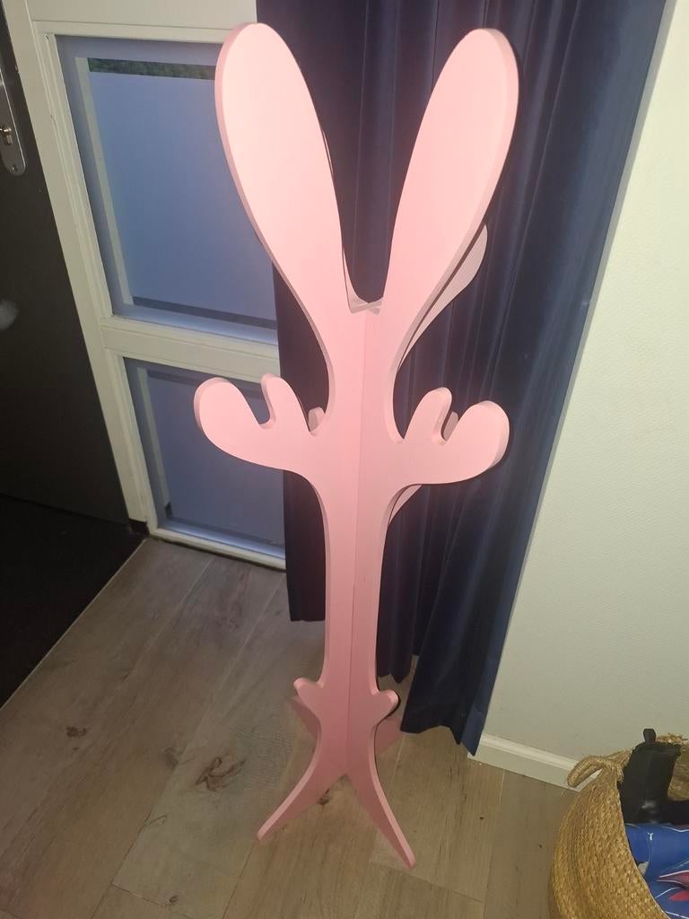 Roze kledingboom/kapstok voor meisjeskamer, Ophalen