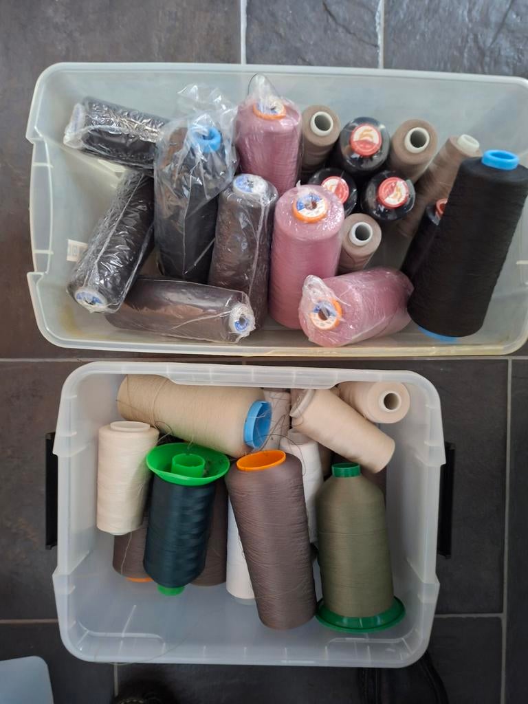 KOOPJE klossen garen voor lockmachine, Ophalen, Garen of Naald(en)