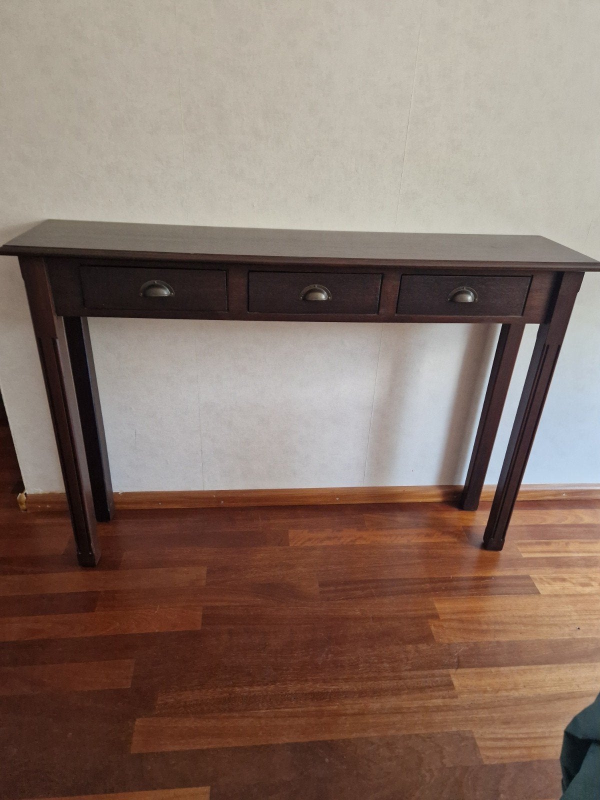 Donkerbruine houten sidetable met 3 lades, Ophalen, Gebruikt, Klassiek, Landelijk, Rechthoekig