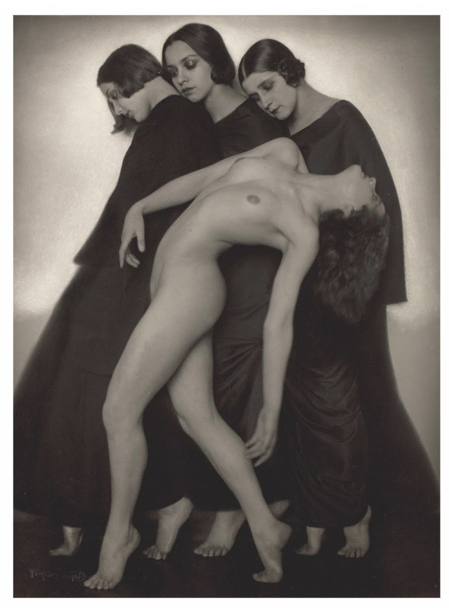 Vintage boek  Drie Vrouwen en Naaktmodel, Elegante Pose, Ophalen of Verzenden, Foto, Fotografie, Origineel
