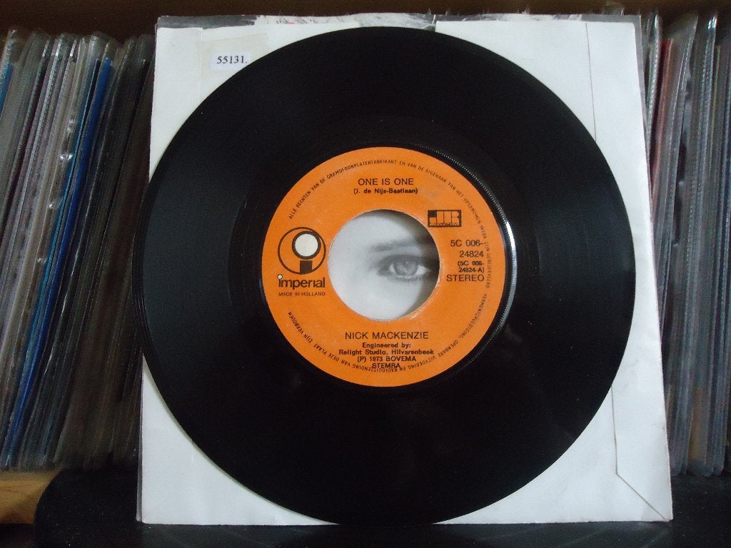 7" Single Nick MacKenzie - One Is One / A Little Bit Closer, Cd's en Dvd's, Vinyl Singles, Gebruikt, Verzenden, 7 inch, Pop