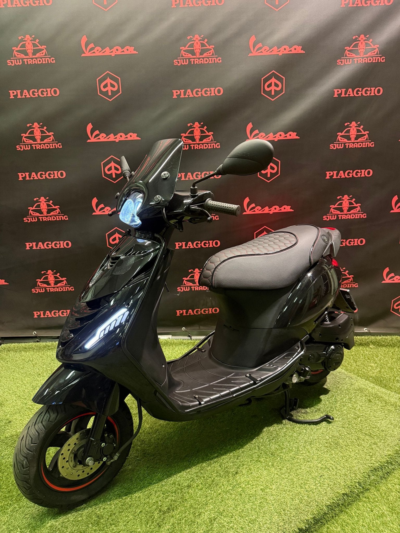 Piaggio Zip 2021 Brom! Black on Black / RS Zadel / Garantie!, Ophalen of Verzenden, Zip