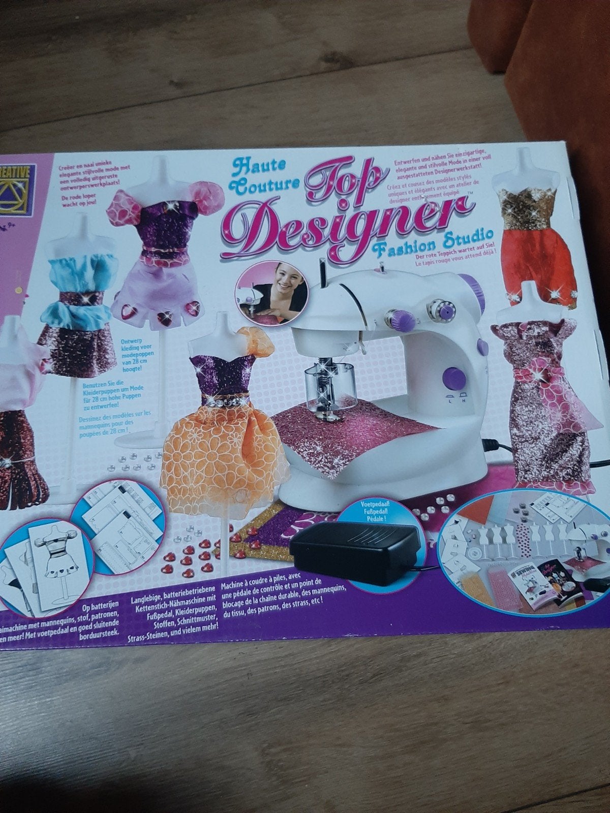 Haute Couture Top Designer Fashion Studio Naaimachine, Ophalen of Verzenden, Zo goed als nieuw, Naaimachine, Overige merken