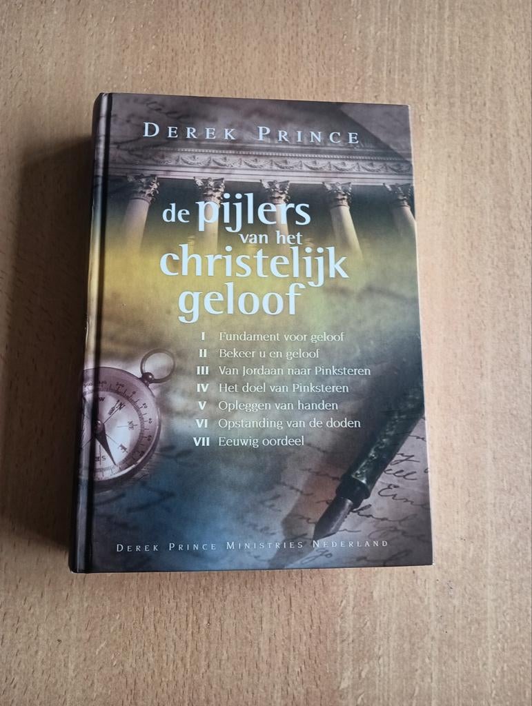 Prince - Pijlers van het christelijk geloof, Boeken, Ophalen of Verzenden, Zo goed als nieuw, Prince