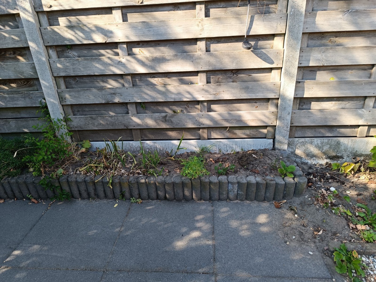 Gratis: Borderstenen - ca. 7 meter totaal, Tuin en Terras, Bielzen en Borders, Ophalen, Gebruikt, 200 cm of meer, Border