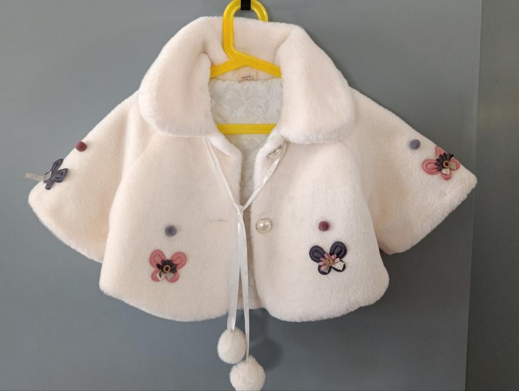 Elegante pluche cape-jas voor meisjes, maat 5/6 jaar, Ophalen, Zo goed als nieuw, Meisje