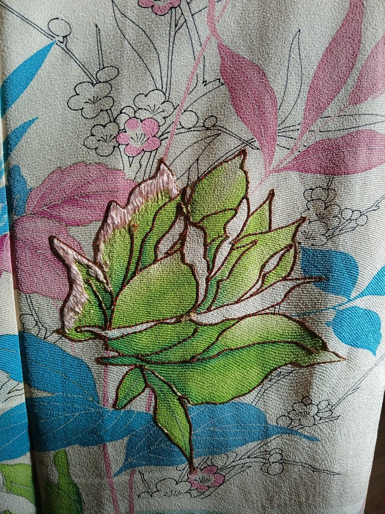 Traditionele Japanse Kimono white color flower, Antiek en Kunst, Ophalen of Verzenden