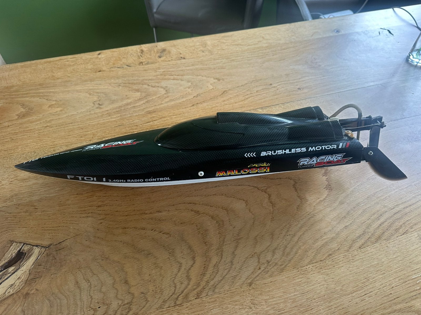 Race boot, Hobby en Vrije tijd, Modelbouw | Boten en Schepen, Ophalen of Verzenden, Zo goed als nieuw
