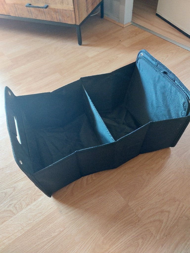 1  stof box voor achter in kofferbak, Auto diversen, Auto-accessoires, Ophalen of Verzenden, Zo goed als nieuw