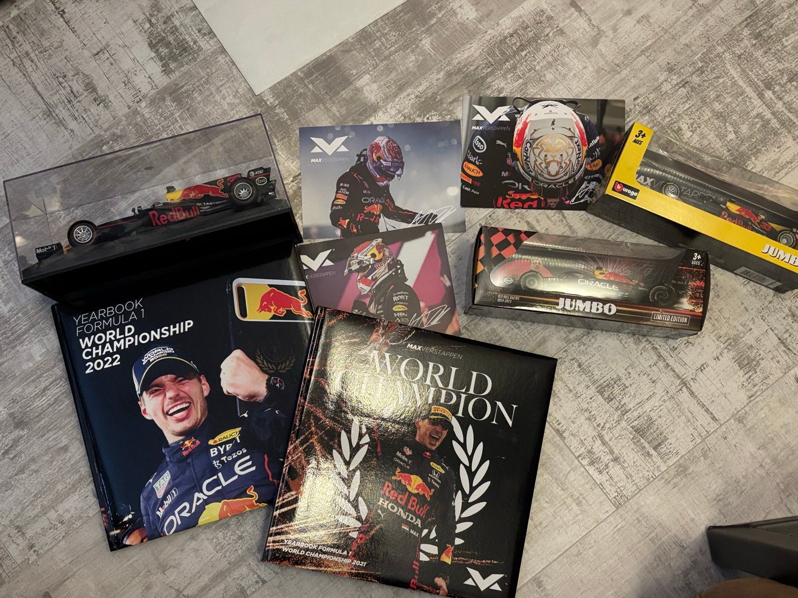 Max Verstappen Collectie: Modelauto's, Boeken & Meer, Auto, 1:32 tot 1:50, Zo goed als nieuw, Ophalen