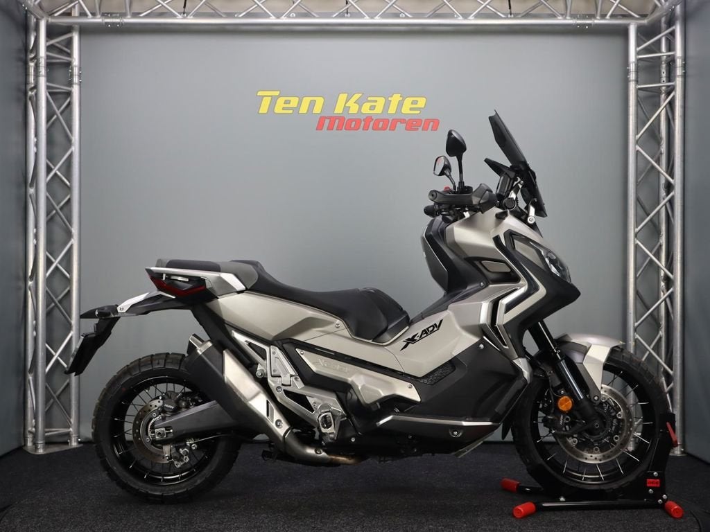 Honda X-ADV 750, 750 cc, Bedrijf, Meer dan 35 kW, Toermotor