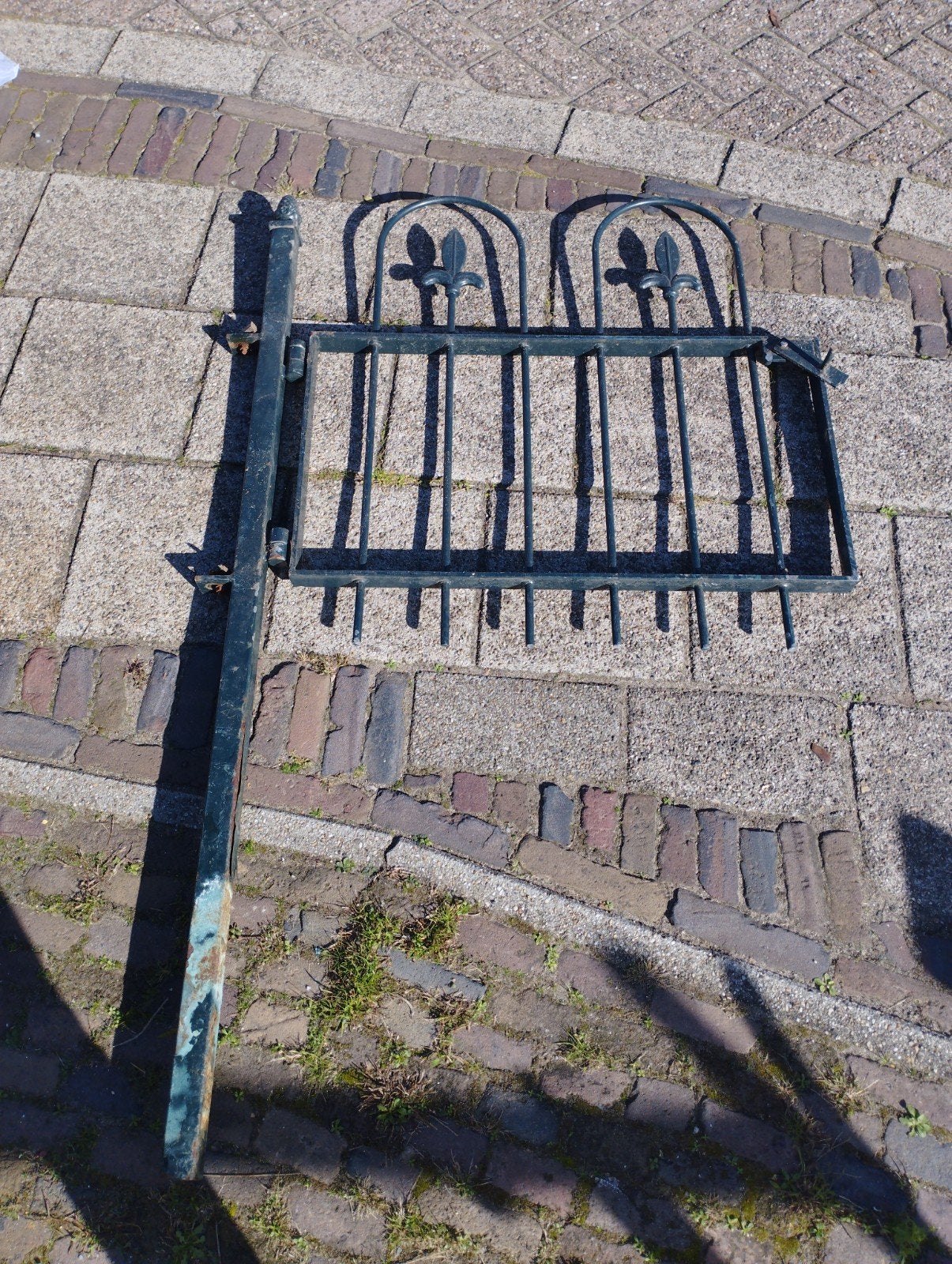 Decoratief ijzeren hekwerk met poort - Gebruikt, Tuin en Terras, Ophalen, Met poort, Gebruikt, Sierhekwerk