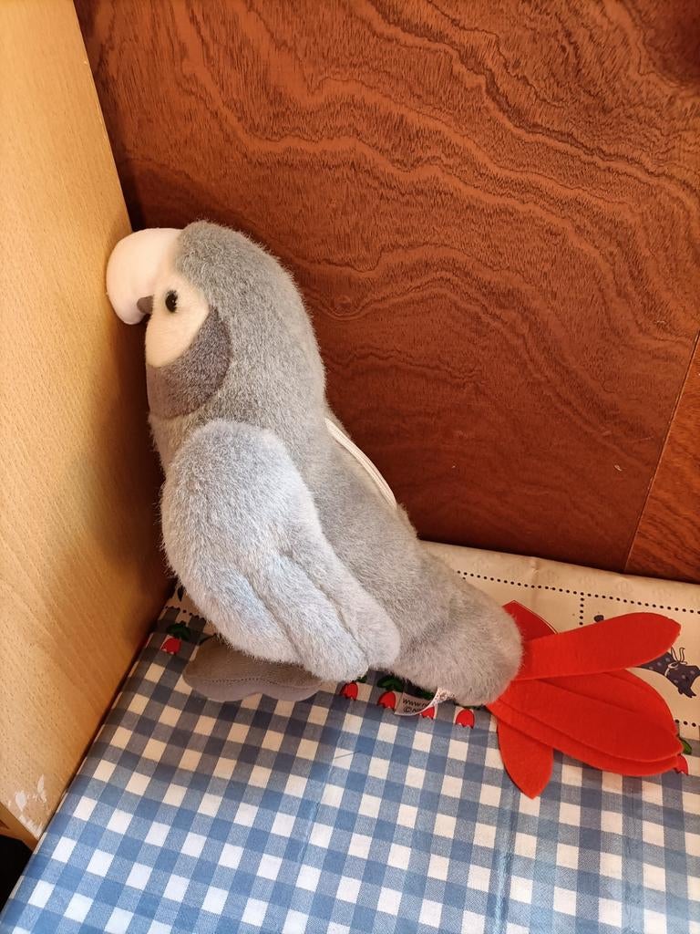 Afrikaanse Grijze Roodstaartpapegaai knuffel. Nicky Toy, Ophalen of Verzenden, Zo goed als nieuw, Overige typen