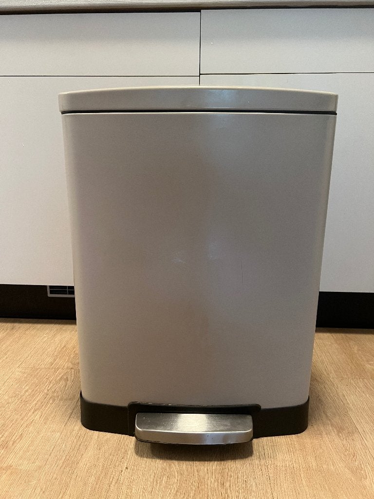 vuilnisbak, Ophalen, Gebruikt, Met pedaal, 40 liter of meer