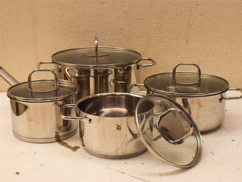 Wmf pannenset 4 delig 52086, Huis en Inrichting, Keuken | Potten en Pannen, Ophalen of Verzenden, Gebruikt, Gietijzer, Koekenpan of Braadpan