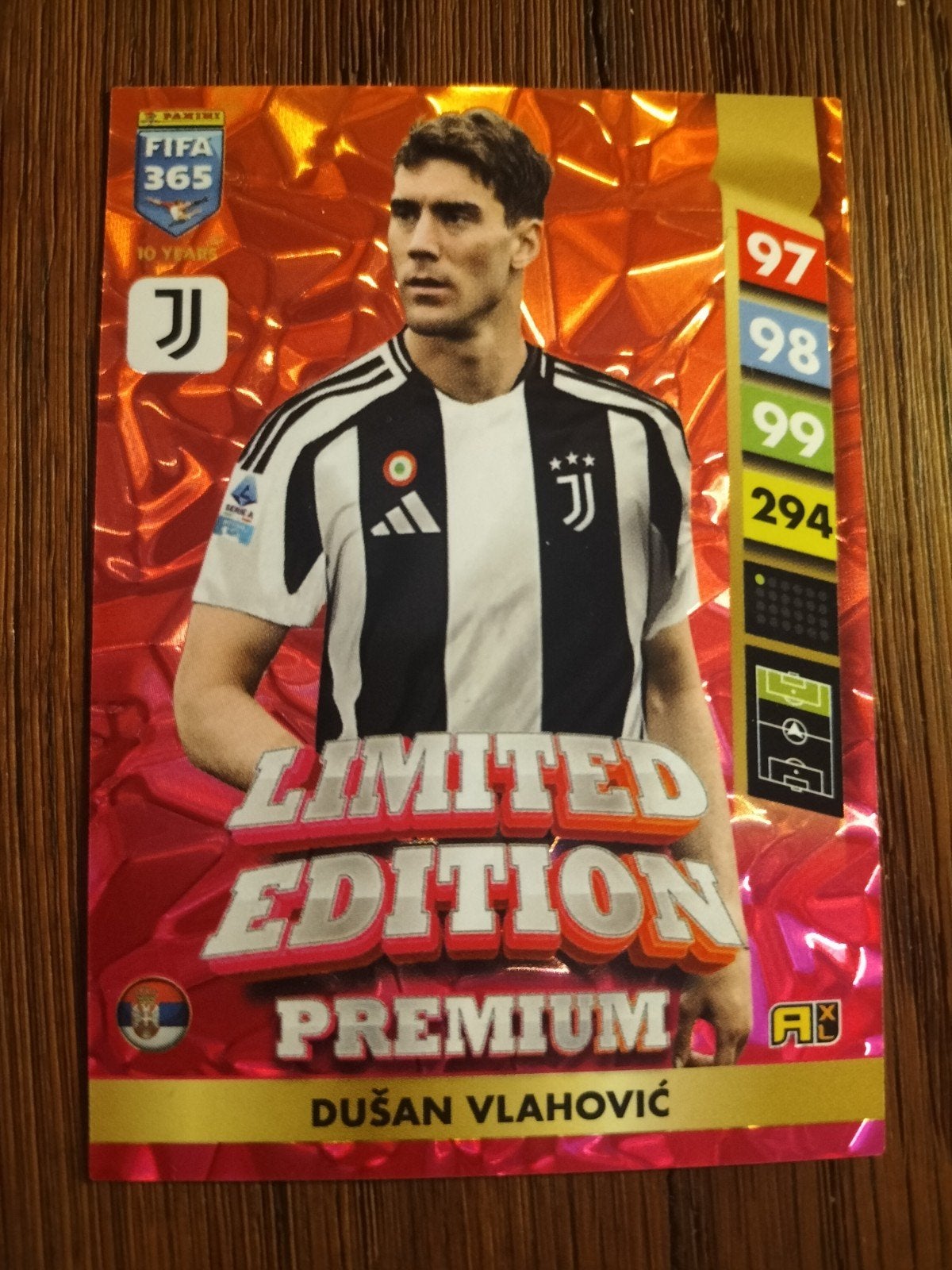 Panini FIFA 365 Adrenalyn XL 2025 Vlahovic Limited Edit, Ophalen of Verzenden, Nieuw, Buitenlandse clubs, Spelerskaart