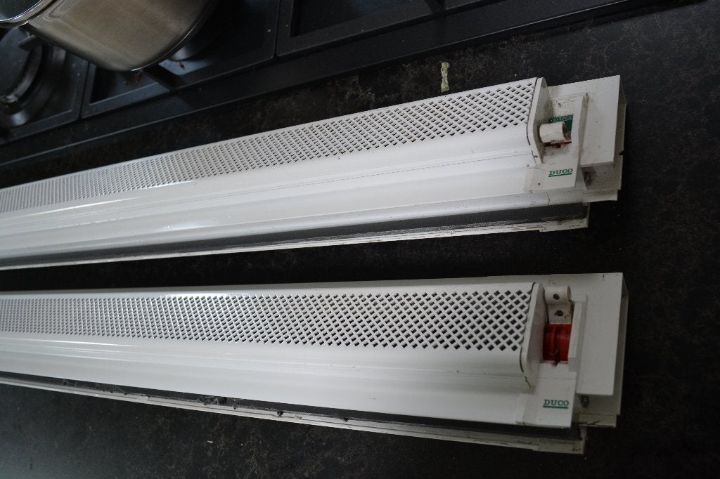 Duco raamventilatieroosters 810mm, Doe-het-zelf en Verbouw, Ophalen of Verzenden, Gebruikt, Afzuiger