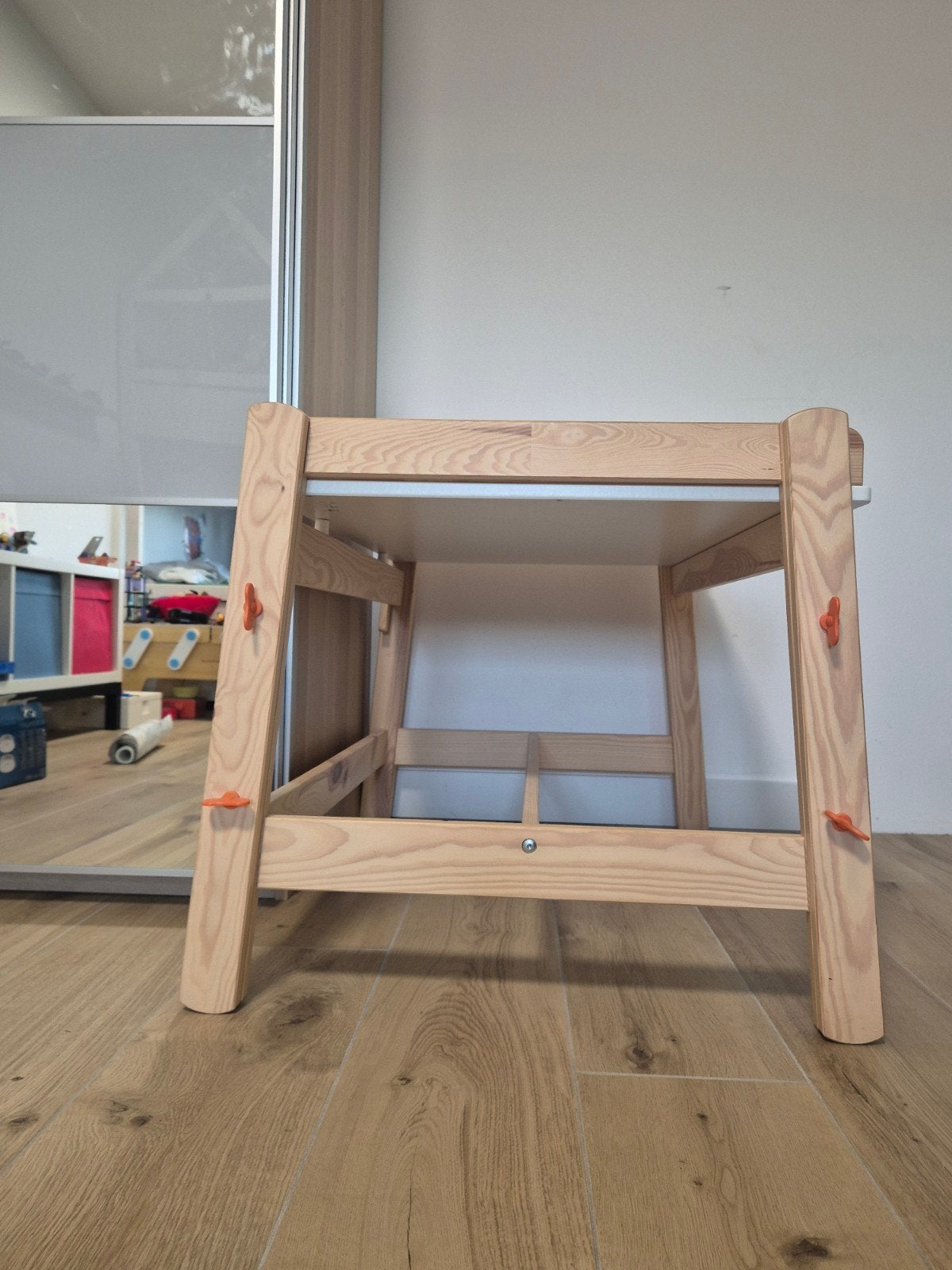 Houten tekentafel / bureau voor kinderen van IKEA, Ophalen, Gebruikt