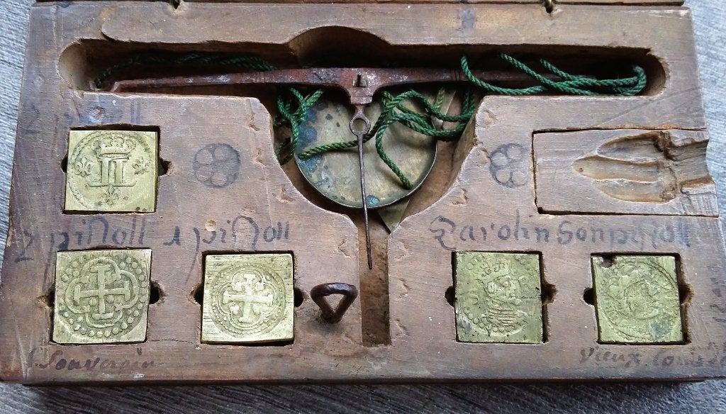 Om 1750 Muntgewicht Doos Munt Gewicht Doos Keulen, Ophalen of Verzenden