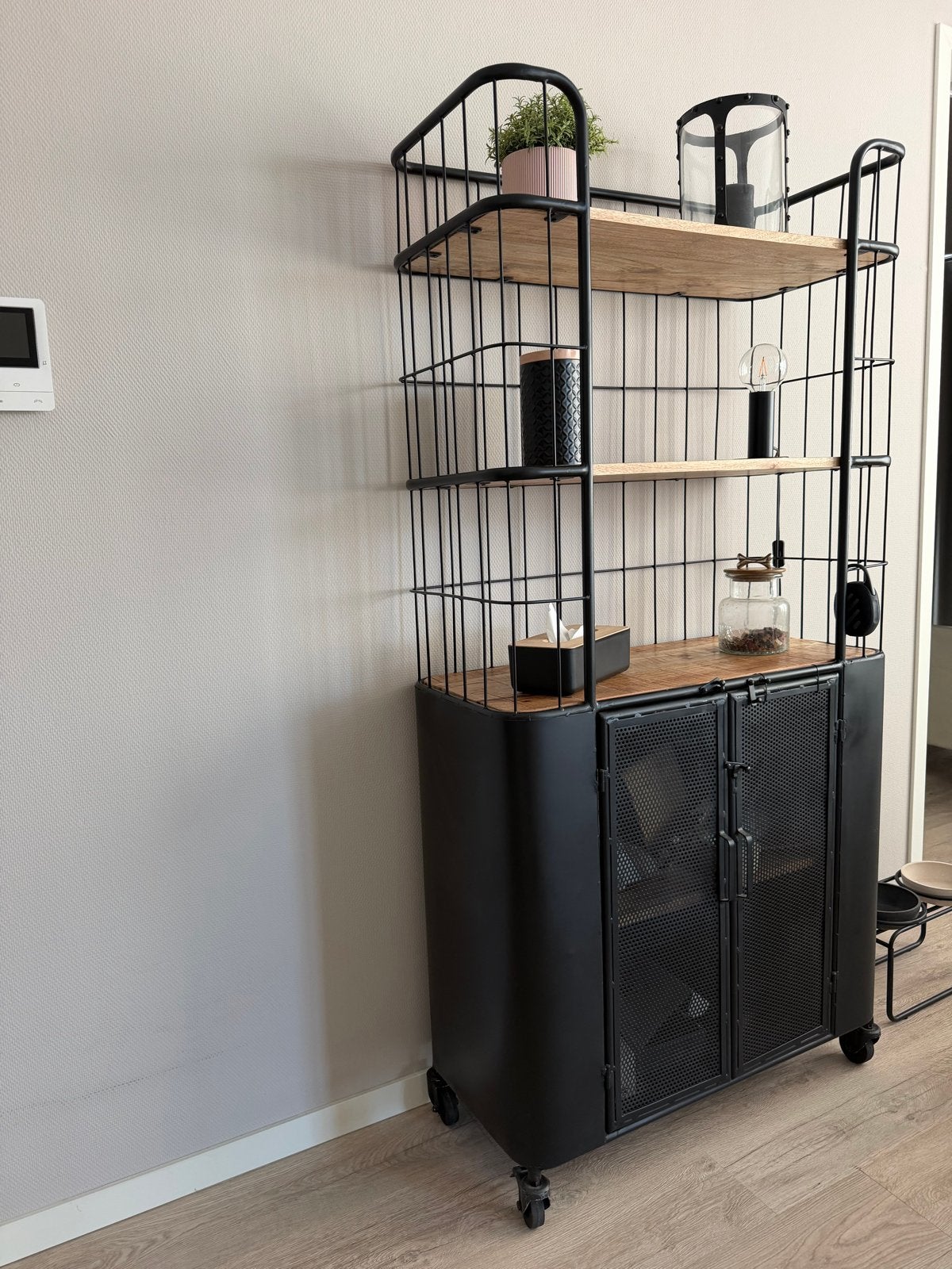 Industriële Bakkerskast Zwart Metaal met Houten Planken, Ophalen, Gebruikt, 50 tot 100 cm, Metaal