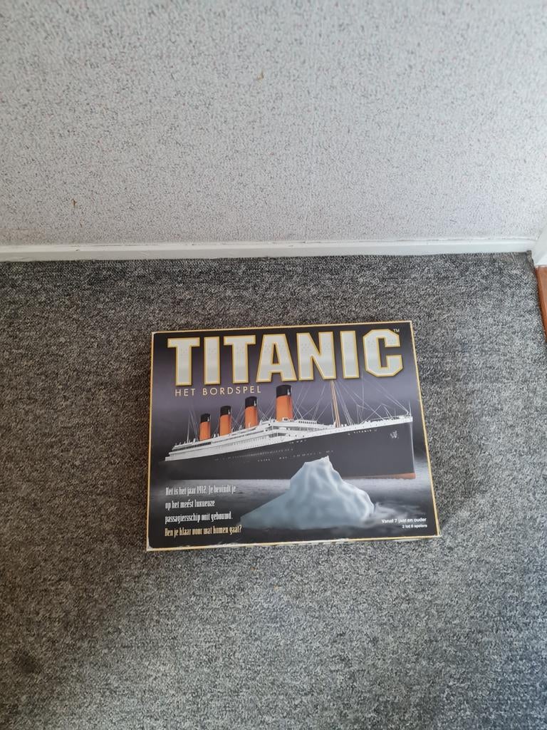 Titanic Het Bordspel, Hobby en Vrije tijd, Gezelschapsspellen | Bordspellen, Ophalen of Verzenden, Gebruikt