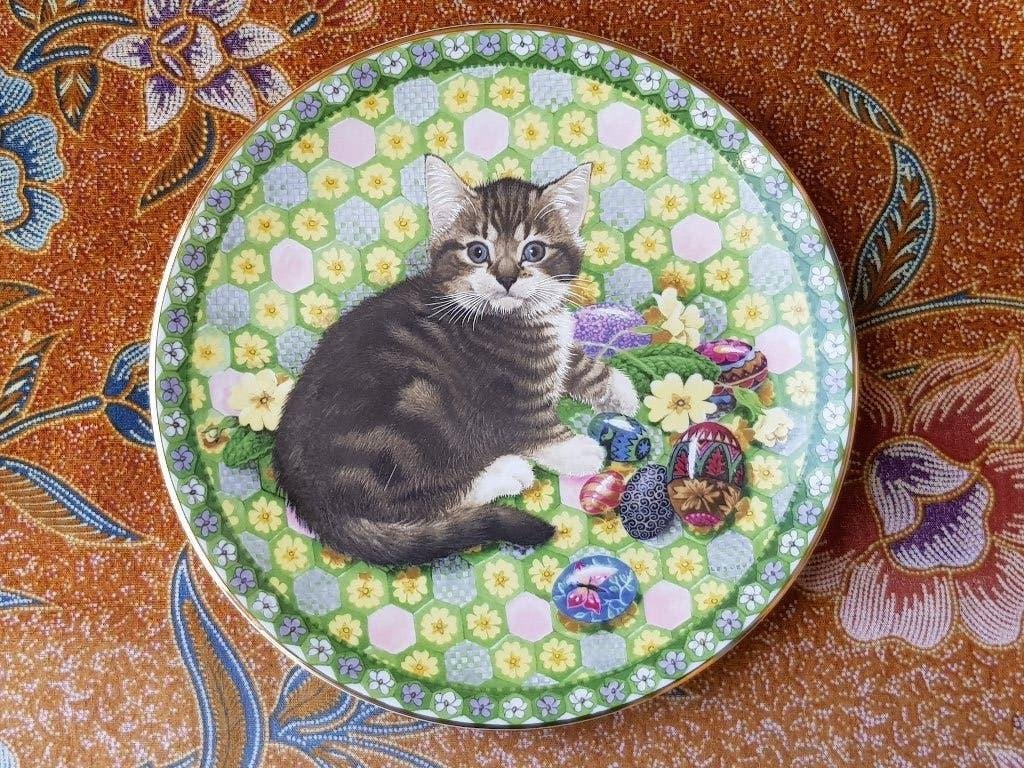 Mooi stel poezen bordjes uit Engeland van Lesley Anne Ivory., Antiek en Kunst, Antiek | Porselein, Ophalen of Verzenden