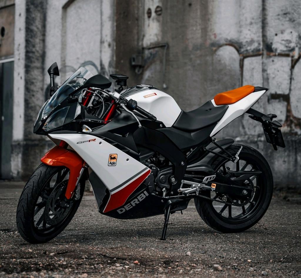 Derbi gpr 125 cc 4t - A1 rijbewijs
UNIEK MODEL, Ophalen