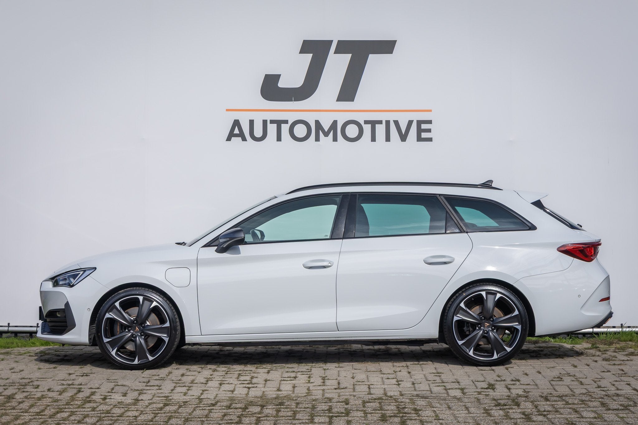 CUPRA LEON 1.4 e-Hyb 245pk VZ plug in hyb Trekhaak | Stoelve, Auto's, Gebruikt, Euro 6, 4 cilinders, Leon