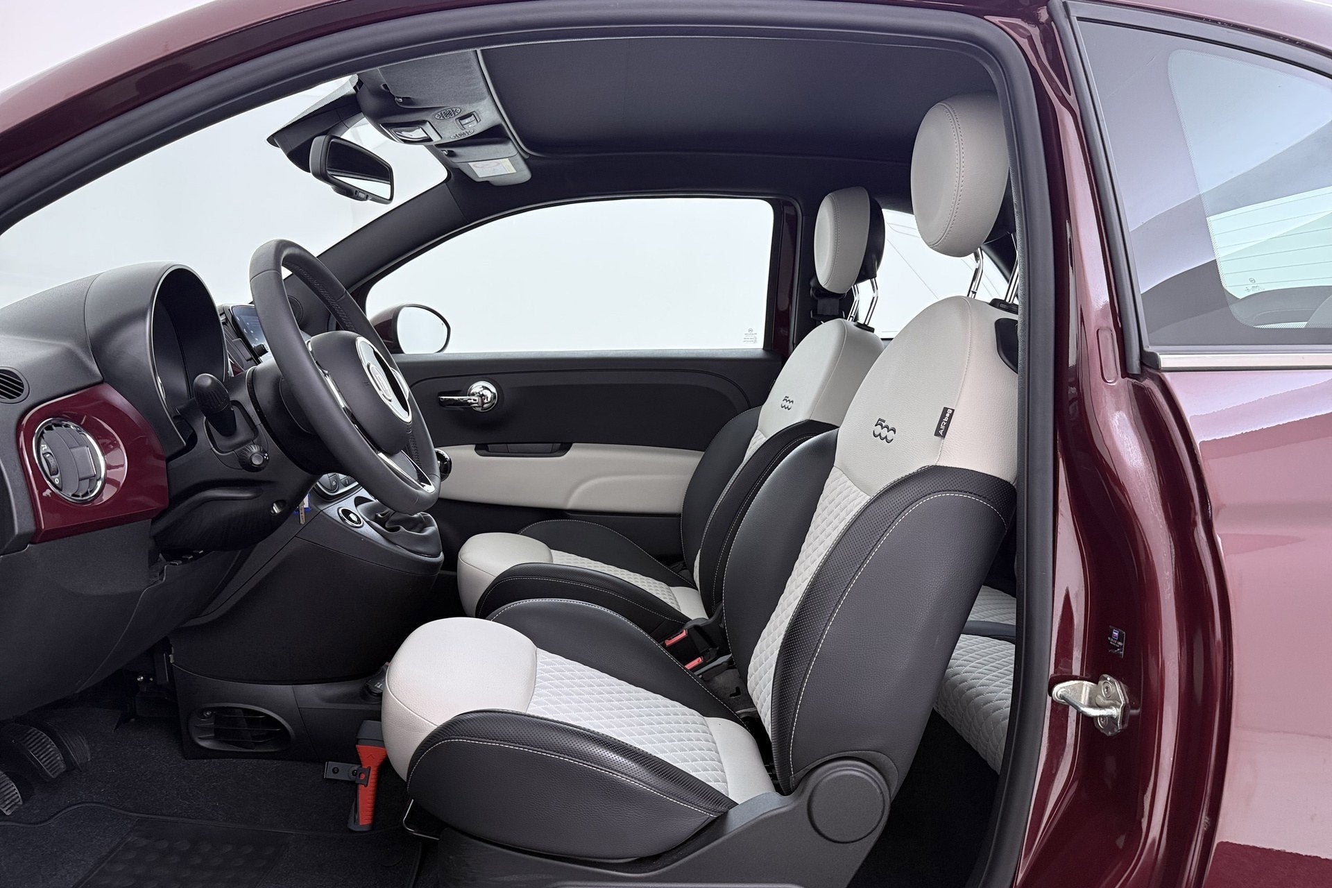 Fiat 500 C 1.0 Hybrid Dolcevita | Org NL | CarPlay | Climate, Voorwielaandrijving, Cabriolet, 4 stoelen, Leder en Stof