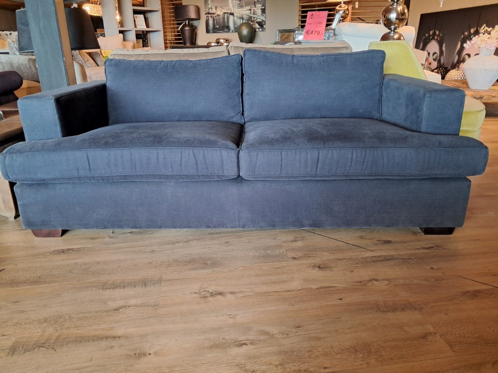 Showroom bank VAN €2195 VOOR €399, Ophalen