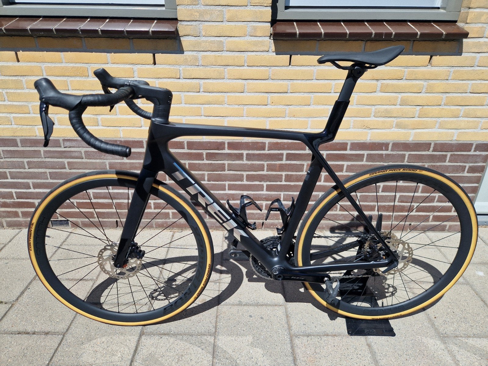 Trek Madone sl6 gen8 carbon racefiets, 28 inch, Carbon, Heren, Zo goed als nieuw