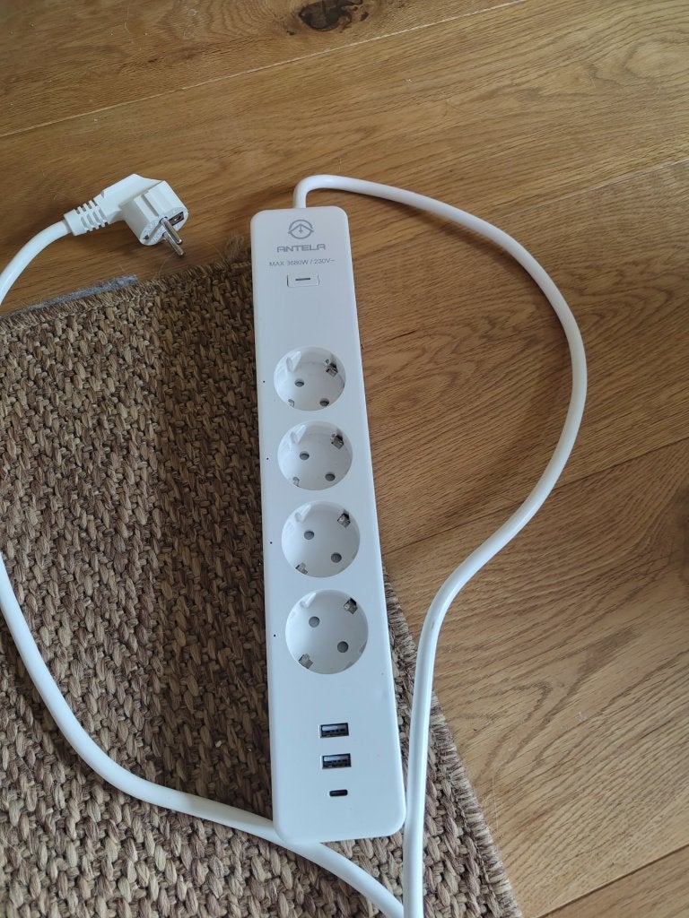 Antela Smart Wi-Fi Power Strip, Ophalen, Zo goed als nieuw