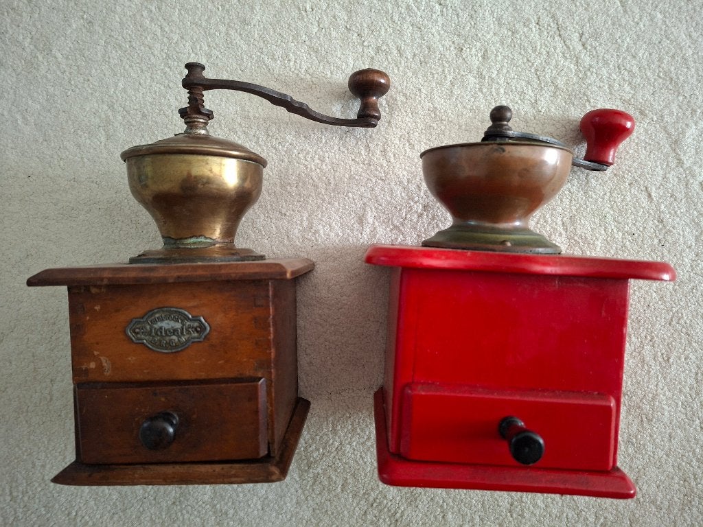 2 oude Koffiemolens, o.a. LEINBROCK, Antiek en Kunst, Ophalen of Verzenden