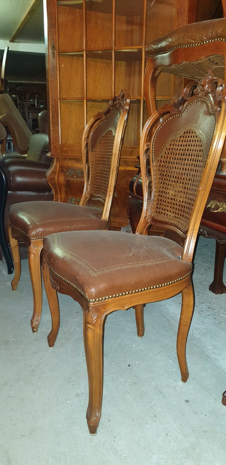 Klassieke notenhouten eetkamerstoelen met leer en riet, Ophalen