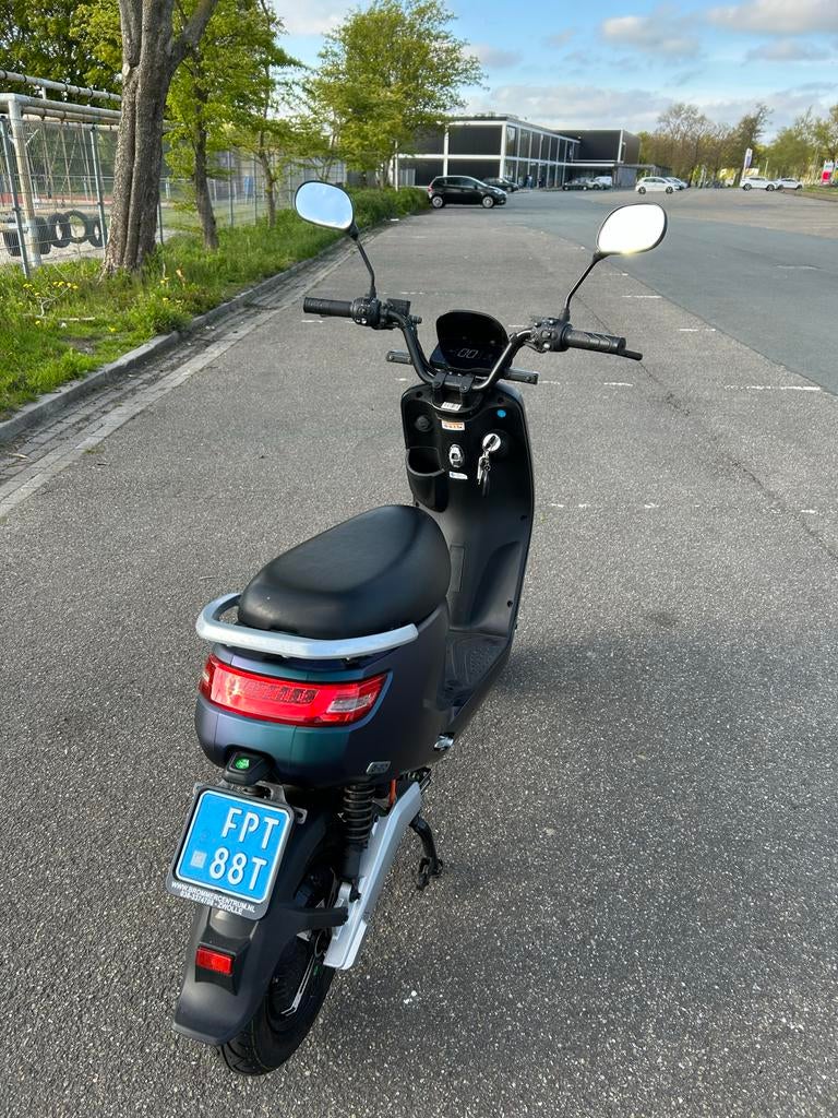 IVA E-GO S4 Elektrische Scooter - Zo goed als nieuw, Fietsen en Brommers, Snorfietsen en Snorscooters, Ophalen, Zo goed als nieuw