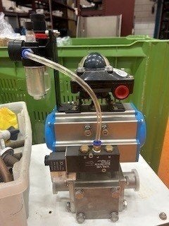 Pneumatische actuator met klep en filterregelaar(11 stuks), Ophalen of Verzenden, Zo goed als nieuw