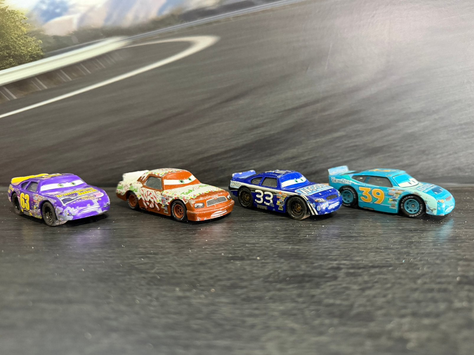 Disney Pixar Cars -Synthetic Rubber Tires Piston Cup Racers, Ophalen of Verzenden, Zo goed als nieuw