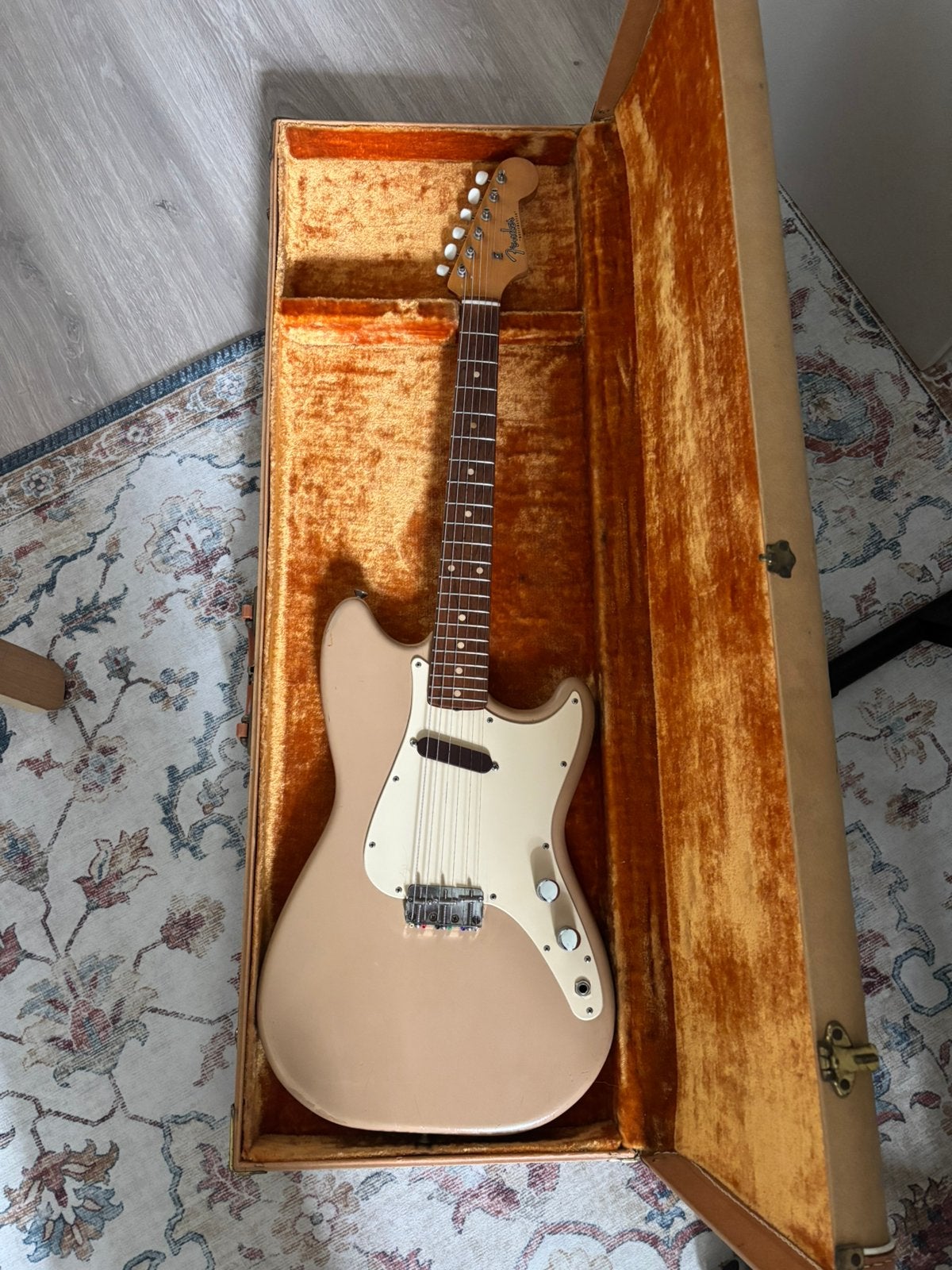 Fender Musicmaster 1959 Desert Sand, Muziek en Instrumenten, Snaarinstrumenten | Gitaren | Elektrisch, Ophalen, Gebruikt, Solid body