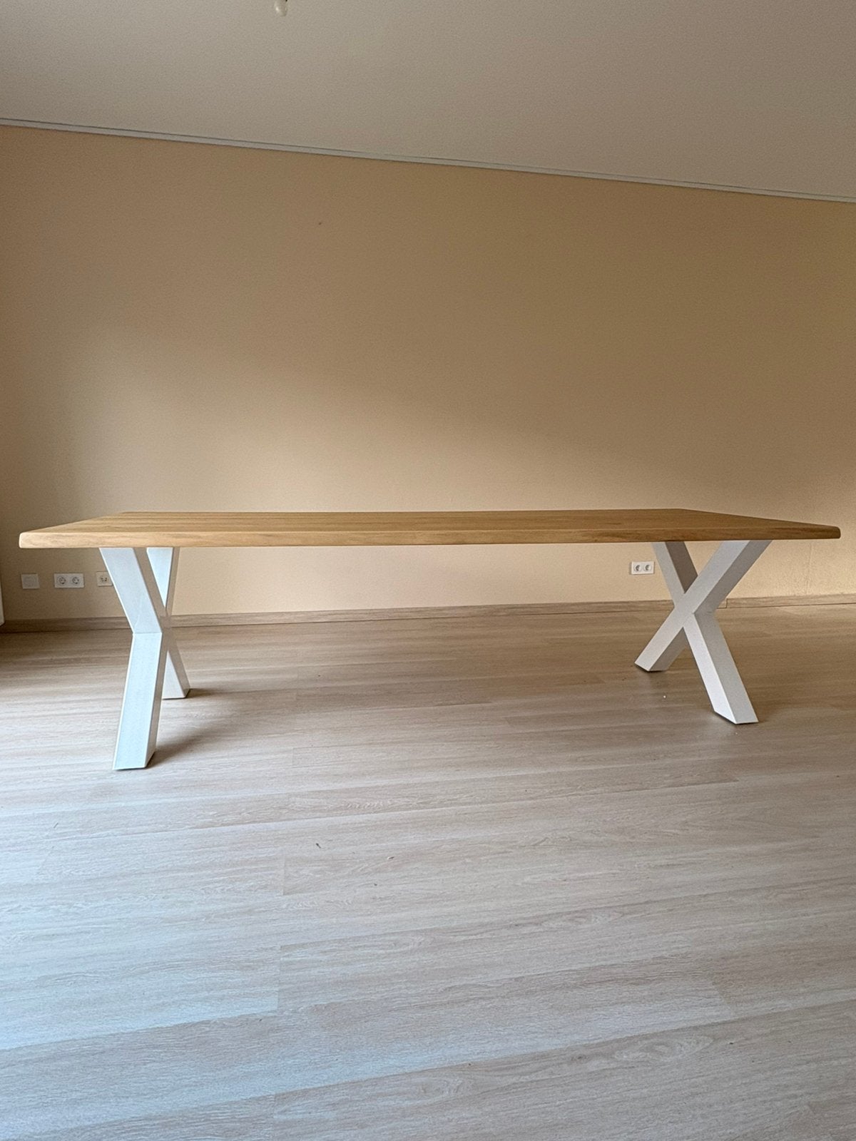 Massief Eiken Eettafel met Aluminium Poten - 260x100x4 cm
